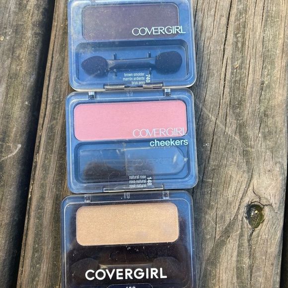 COVERGIRL BUNDLE OF 3 MAKEUP EYESHADOWS AND BLUSH - Picture 1 of 7